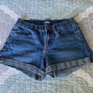 Womens old navy shorts. Very cute and look new.